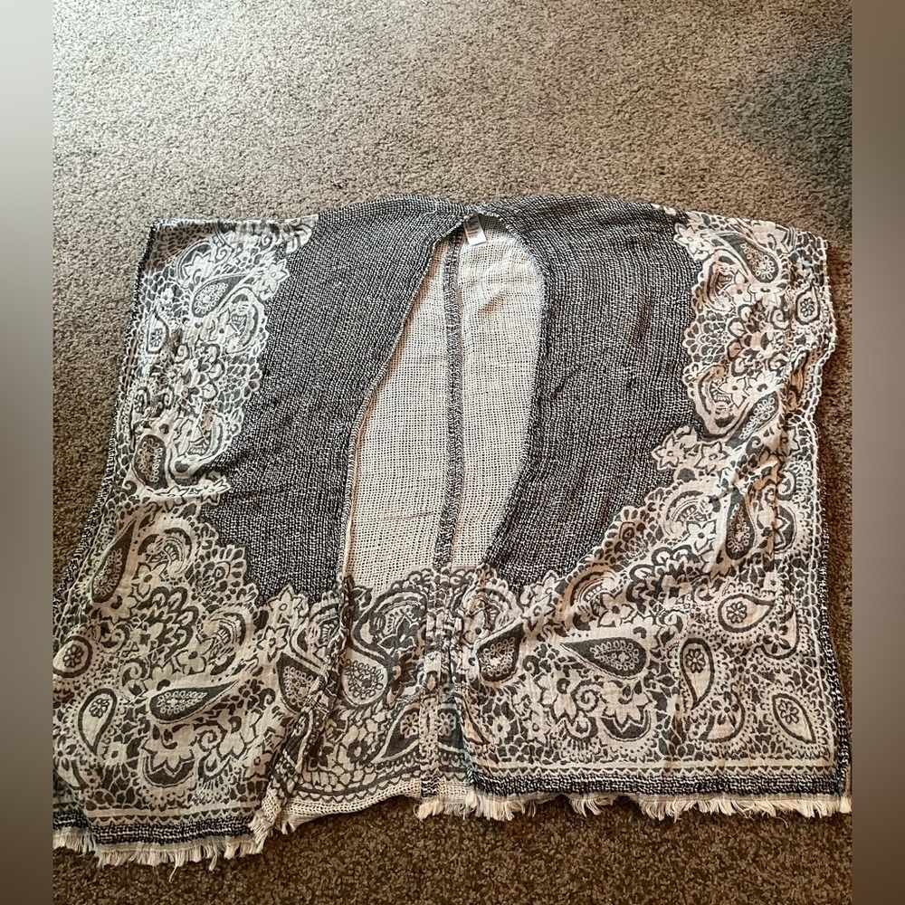 Black and White Paisley Kimono